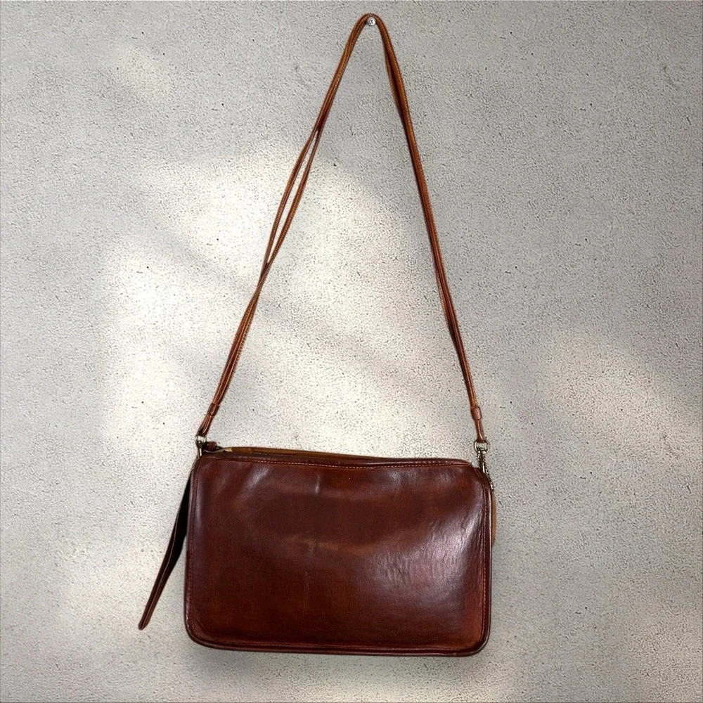 Vtg Coach NYC 5140 Standard Clutch Wristlet Shoulder Bag Pre-1994 British‎ Tan